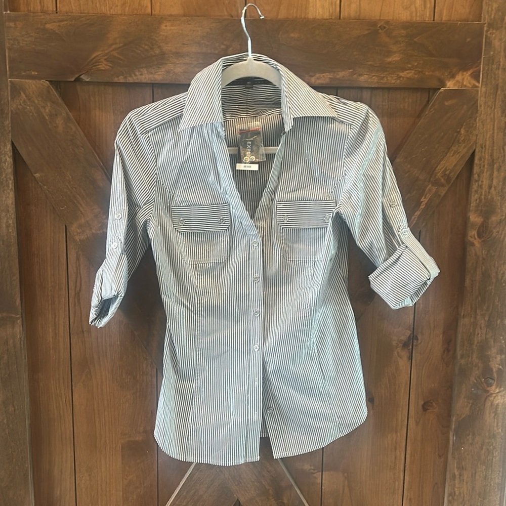 NWT Express Essential button up shirt